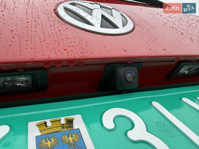 Красный Фольксваген Transporter, объемом двигателя 2 л и пробегом 298 тыс. км за 21200 $, фото 27 на Automoto.ua