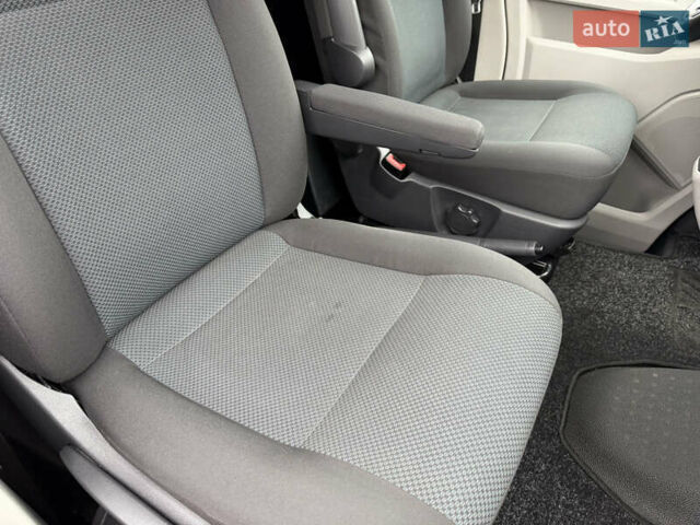 Красный Фольксваген Transporter, объемом двигателя 2 л и пробегом 298 тыс. км за 21200 $, фото 23 на Automoto.ua