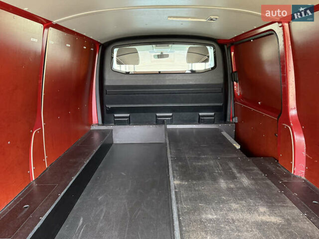 Красный Фольксваген Transporter, объемом двигателя 2 л и пробегом 298 тыс. км за 21200 $, фото 29 на Automoto.ua