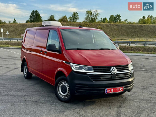 Красный Фольксваген Transporter, объемом двигателя 2 л и пробегом 219 тыс. км за 25950 $, фото 64 на Automoto.ua