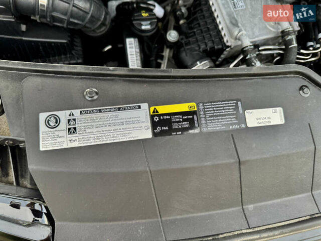 Красный Фольксваген Transporter, объемом двигателя 2 л и пробегом 219 тыс. км за 25950 $, фото 56 на Automoto.ua