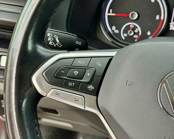 Красный Фольксваген Transporter, объемом двигателя 2 л и пробегом 219 тыс. км за 25950 $, фото 28 на Automoto.ua