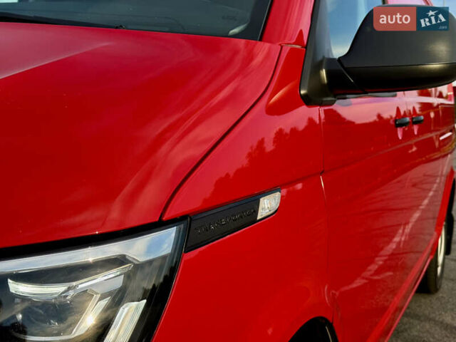 Красный Фольксваген Transporter, объемом двигателя 2 л и пробегом 219 тыс. км за 25950 $, фото 13 на Automoto.ua