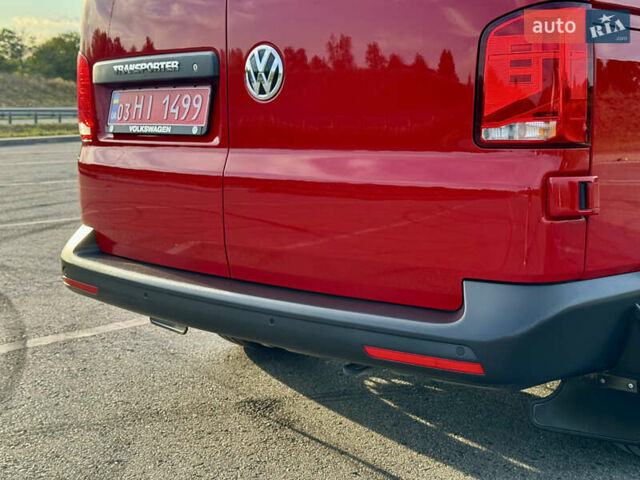 Красный Фольксваген Transporter, объемом двигателя 2 л и пробегом 219 тыс. км за 25950 $, фото 16 на Automoto.ua