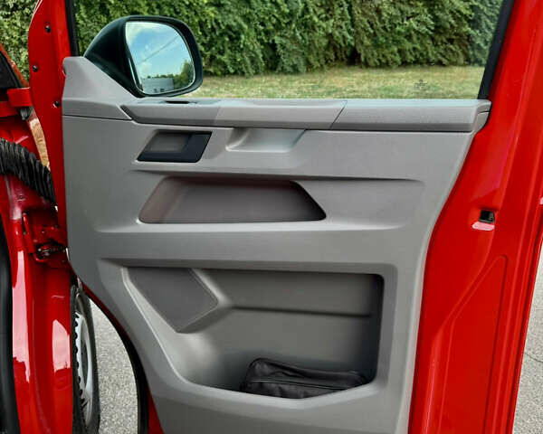 Красный Фольксваген Transporter, объемом двигателя 2 л и пробегом 219 тыс. км за 25950 $, фото 41 на Automoto.ua
