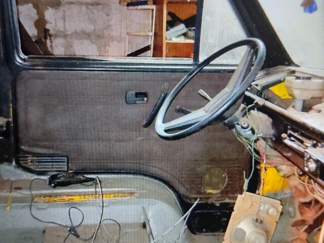 Красный Фольксваген Transporter, объемом двигателя 1 л и пробегом 25 тыс. км за 428 $, фото 3 на Automoto.ua