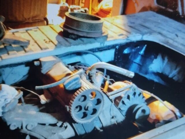 Красный Фольксваген Transporter, объемом двигателя 1 л и пробегом 25 тыс. км за 428 $, фото 2 на Automoto.ua