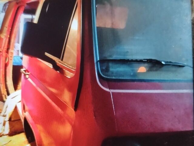 Красный Фольксваген Transporter, объемом двигателя 1 л и пробегом 25 тыс. км за 428 $, фото 1 на Automoto.ua