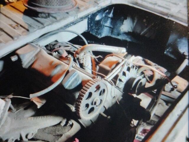 Красный Фольксваген Transporter, объемом двигателя 1 л и пробегом 25 тыс. км за 428 $, фото 7 на Automoto.ua