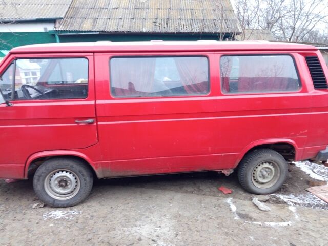 Красный Фольксваген Transporter, объемом двигателя 0 л и пробегом 300 тыс. км за 1900 $, фото 3 на Automoto.ua