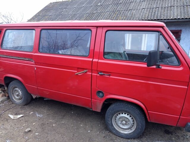 Красный Фольксваген Transporter, объемом двигателя 0 л и пробегом 300 тыс. км за 1900 $, фото 1 на Automoto.ua