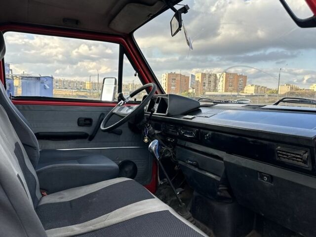 Червоний Фольксваген Transporter, об'ємом двигуна 0 л та пробігом 300 тис. км за 1600 $, фото 8 на Automoto.ua