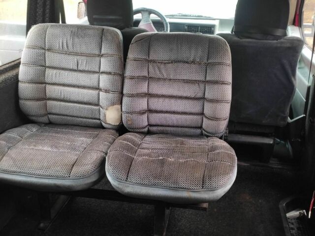 Червоний Фольксваген Transporter, об'ємом двигуна 1.8 л та пробігом 450 тис. км за 2300 $, фото 13 на Automoto.ua