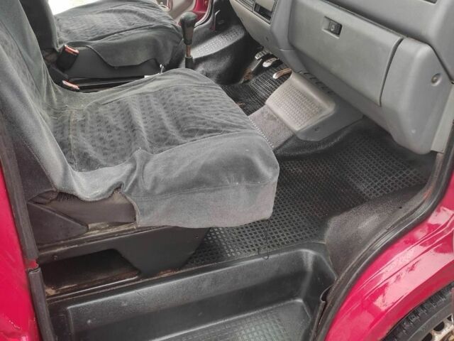 Червоний Фольксваген Transporter, об'ємом двигуна 1.8 л та пробігом 450 тис. км за 2300 $, фото 10 на Automoto.ua