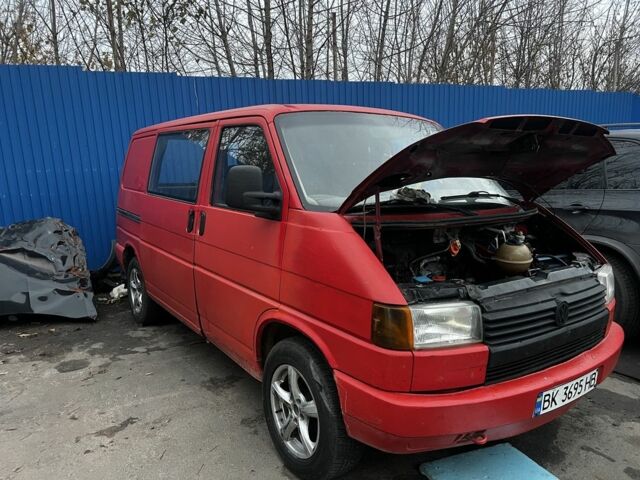 Красный Фольксваген Transporter, объемом двигателя 1.9 л и пробегом 400 тыс. км за 3400 $, фото 2 на Automoto.ua