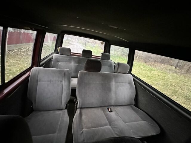 Красный Фольксваген Transporter, объемом двигателя 1.9 л и пробегом 300 тыс. км за 2200 $, фото 7 на Automoto.ua