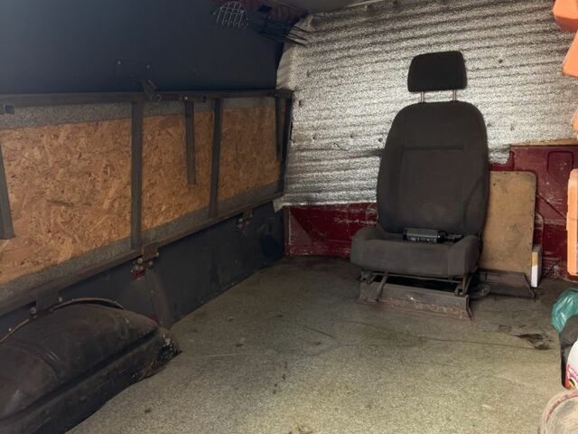 Червоний Фольксваген Transporter, об'ємом двигуна 2 л та пробігом 380 тис. км за 1076 $, фото 2 на Automoto.ua