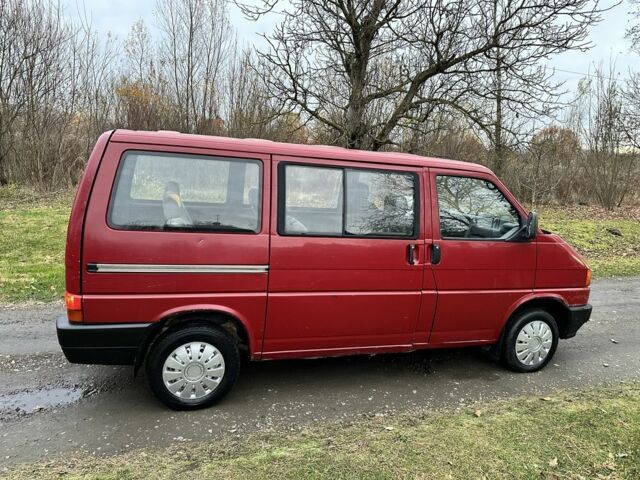 Красный Фольксваген Transporter, объемом двигателя 1.9 л и пробегом 300 тыс. км за 2200 $, фото 5 на Automoto.ua