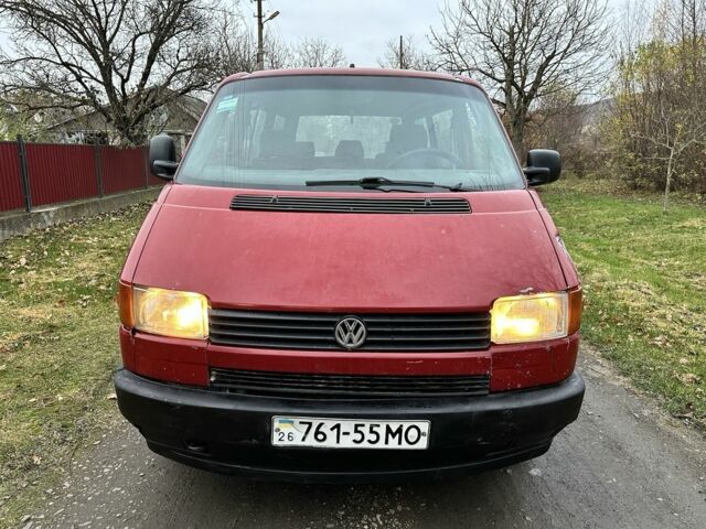 Красный Фольксваген Transporter, объемом двигателя 1.9 л и пробегом 300 тыс. км за 2200 $, фото 2 на Automoto.ua