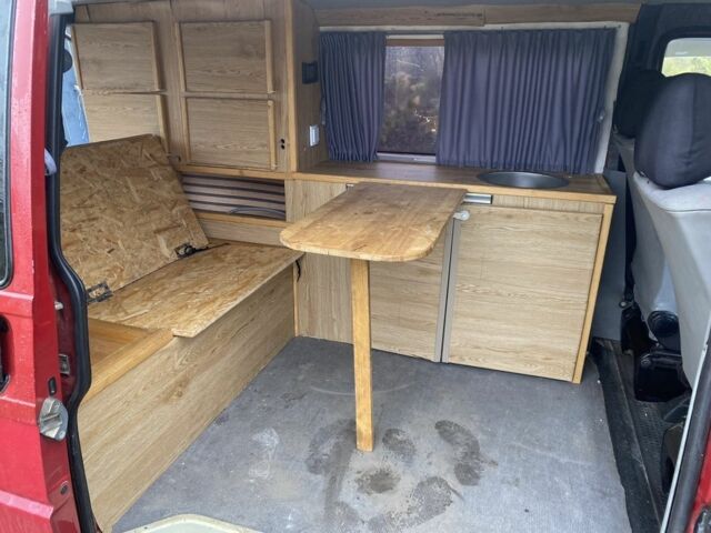 Червоний Фольксваген Transporter, об'ємом двигуна 1.9 л та пробігом 250 тис. км за 2700 $, фото 13 на Automoto.ua