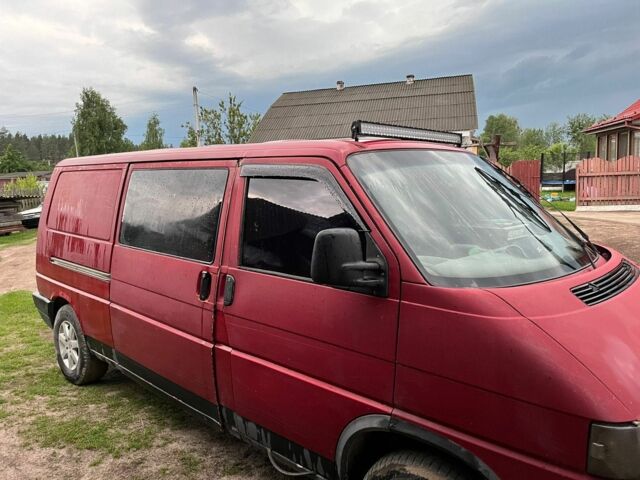 Червоний Фольксваген Transporter, об'ємом двигуна 2.4 л та пробігом 500 тис. км за 3900 $, фото 1 на Automoto.ua