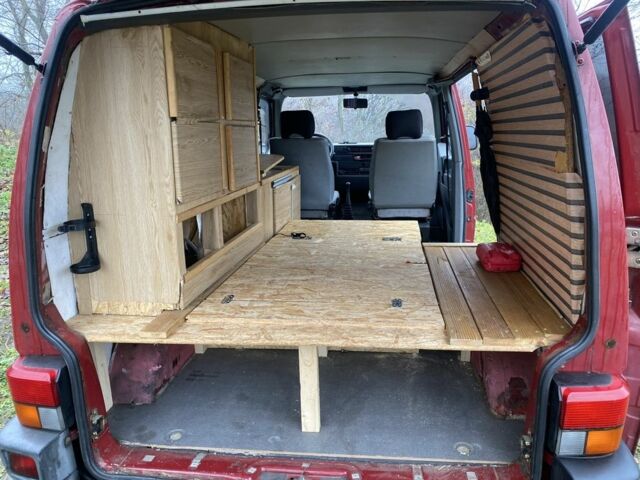 Червоний Фольксваген Transporter, об'ємом двигуна 1.9 л та пробігом 250 тис. км за 2700 $, фото 12 на Automoto.ua