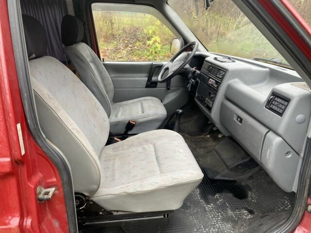 Червоний Фольксваген Transporter, об'ємом двигуна 1.9 л та пробігом 250 тис. км за 2700 $, фото 7 на Automoto.ua