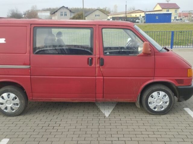 Красный Фольксваген Transporter, объемом двигателя 9 л и пробегом 4 тыс. км за 2300 $, фото 2 на Automoto.ua
