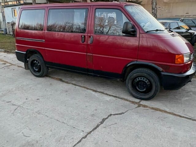 Красный Фольксваген Transporter, объемом двигателя 0 л и пробегом 365 тыс. км за 2600 $, фото 2 на Automoto.ua