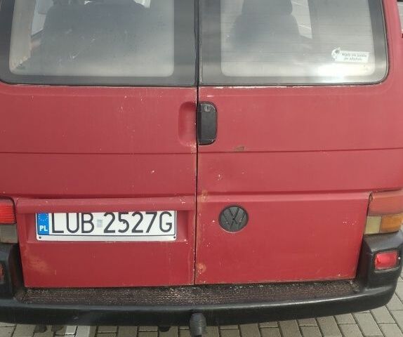Красный Фольксваген Transporter, объемом двигателя 9 л и пробегом 4 тыс. км за 2300 $, фото 1 на Automoto.ua