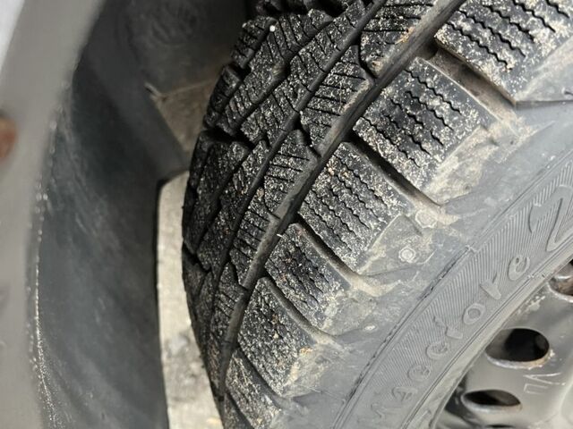 Фольксваген Transporter 1996 у Харкові на Automoto.ua Червоний Фольксваген Transporter, об'ємом двигуна 1.9 л та пробігом 366 тис. км за 5600 $, фото 12 на Automoto.ua