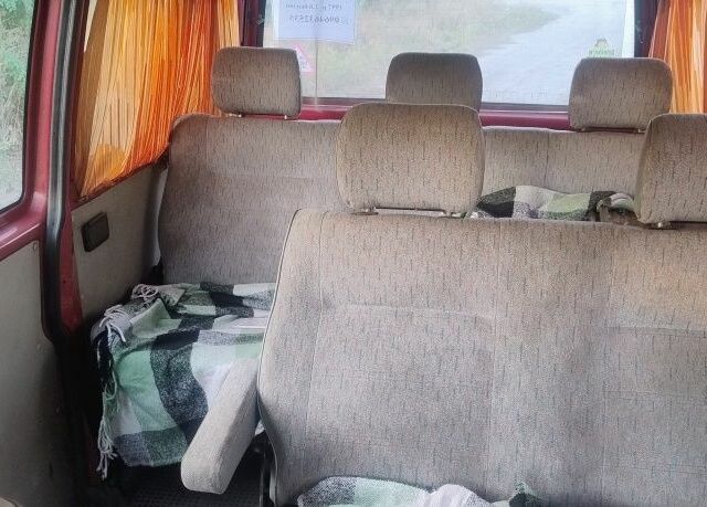 Червоний Фольксваген Transporter, об'ємом двигуна 2 л та пробігом 329 тис. км за 1709 $, фото 3 на Automoto.ua