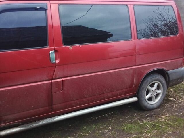 Красный Фольксваген Transporter, объемом двигателя 1.9 л и пробегом 450 тыс. км за 5200 $, фото 1 на Automoto.ua