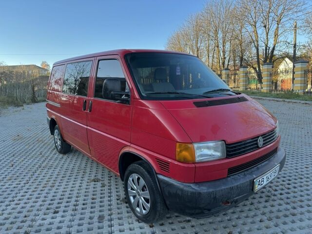 Красный Фольксваген Transporter, объемом двигателя 1.9 л и пробегом 320 тыс. км за 4650 $, фото 4 на Automoto.ua