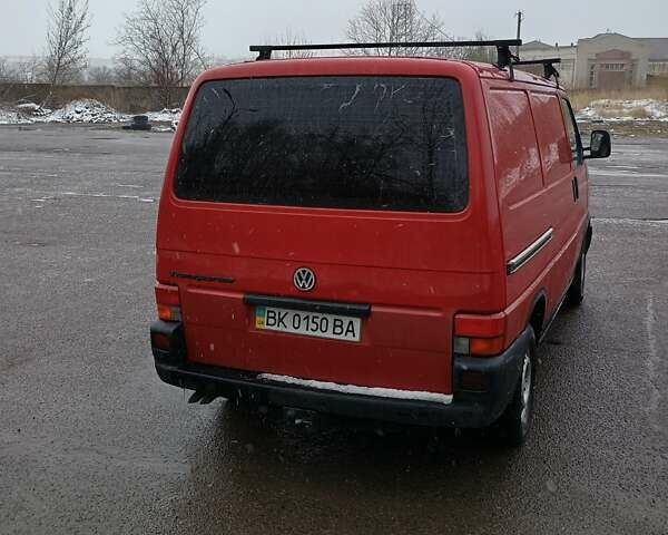 Красный Фольксваген Transporter, объемом двигателя 1.9 л и пробегом 195 тыс. км за 4100 $, фото 5 на Automoto.ua