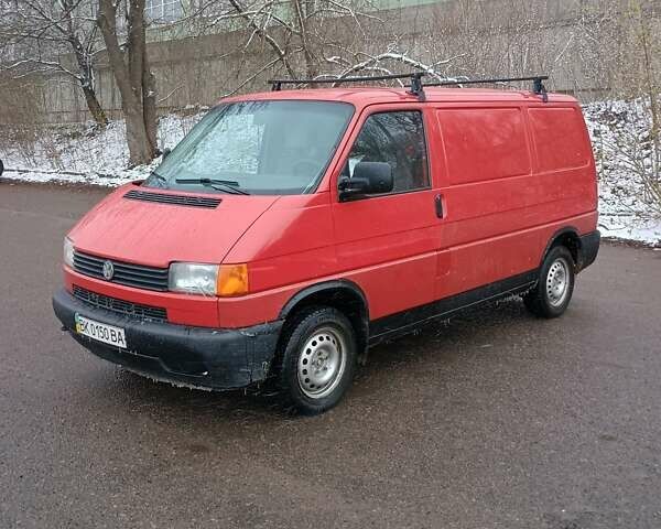 Красный Фольксваген Transporter, объемом двигателя 1.9 л и пробегом 195 тыс. км за 4100 $, фото 1 на Automoto.ua