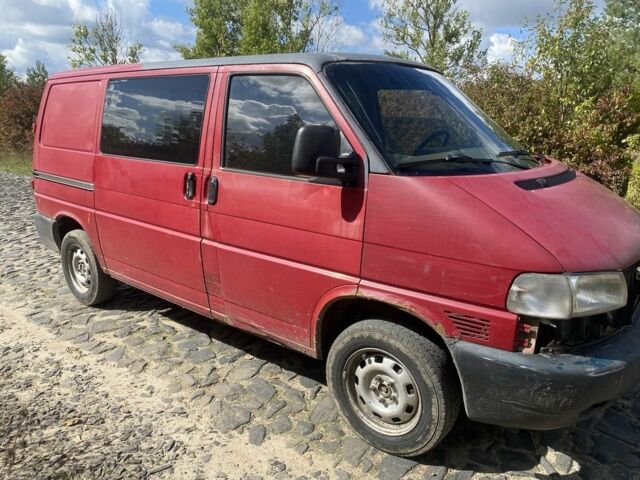 Красный Фольксваген Transporter, объемом двигателя 2.5 л и пробегом 400 тыс. км за 2800 $, фото 6 на Automoto.ua