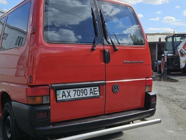 Красный Фольксваген Transporter, объемом двигателя 1.9 л и пробегом 258 тыс. км за 7200 $, фото 5 на Automoto.ua