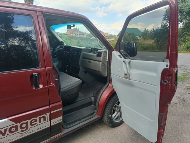 Красный Фольксваген Transporter, объемом двигателя 2.5 л и пробегом 527 тыс. км за 6700 $, фото 13 на Automoto.ua
