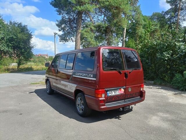 Красный Фольксваген Transporter, объемом двигателя 2.5 л и пробегом 527 тыс. км за 6700 $, фото 1 на Automoto.ua