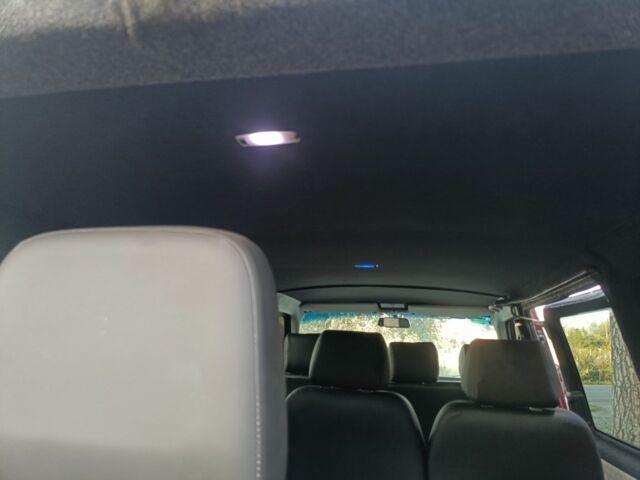 Красный Фольксваген Transporter, объемом двигателя 2.5 л и пробегом 527 тыс. км за 6700 $, фото 18 на Automoto.ua