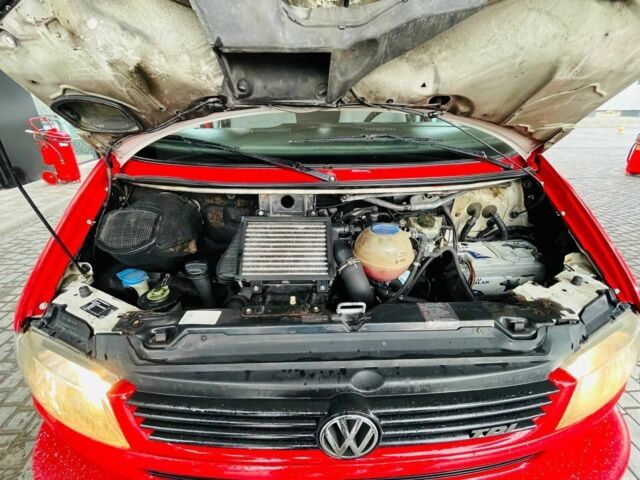 Красный Фольксваген Transporter, объемом двигателя 0 л и пробегом 285 тыс. км за 3599 $, фото 7 на Automoto.ua