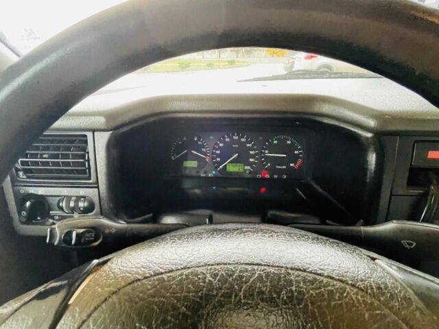 Красный Фольксваген Transporter, объемом двигателя 0 л и пробегом 285 тыс. км за 3599 $, фото 9 на Automoto.ua