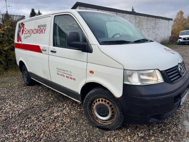 Красный Фольксваген Transporter, объемом двигателя 1.9 л и пробегом 274 тыс. км за 3714 $, фото 6 на Automoto.ua