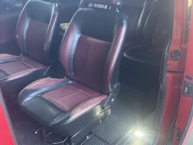 Красный Фольксваген Transporter, объемом двигателя 2.5 л и пробегом 365 тыс. км за 9200 $, фото 2 на Automoto.ua