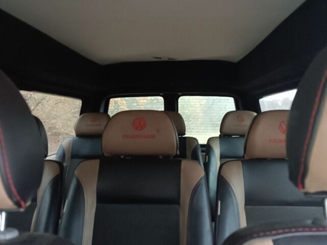 Красный Фольксваген Transporter, объемом двигателя 1.9 л и пробегом 400 тыс. км за 8500 $, фото 5 на Automoto.ua