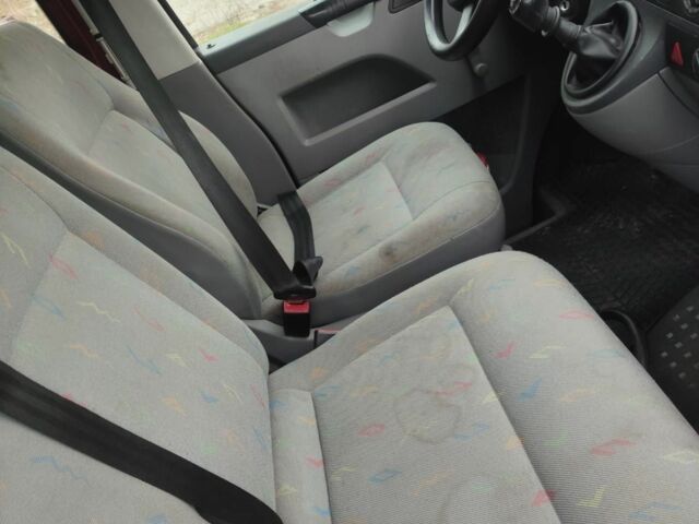 Червоний Фольксваген Transporter, об'ємом двигуна 2 л та пробігом 250 тис. км за 5300 $, фото 2 на Automoto.ua