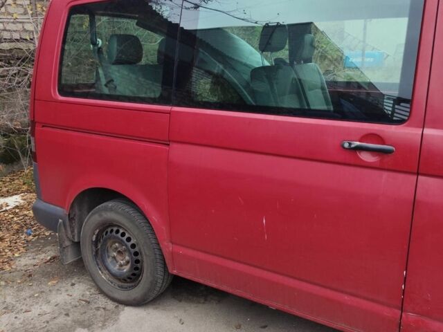 Червоний Фольксваген Transporter, об'ємом двигуна 2 л та пробігом 250 тис. км за 5300 $, фото 1 на Automoto.ua