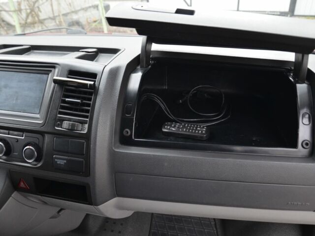 Червоний Фольксваген Transporter, об'ємом двигуна 2 л та пробігом 446 тис. км за 14100 $, фото 14 на Automoto.ua