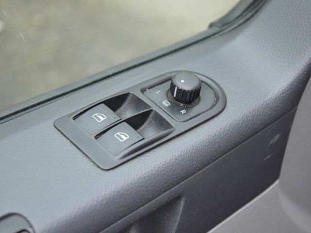 Червоний Фольксваген Transporter, об'ємом двигуна 2 л та пробігом 446 тис. км за 14100 $, фото 19 на Automoto.ua